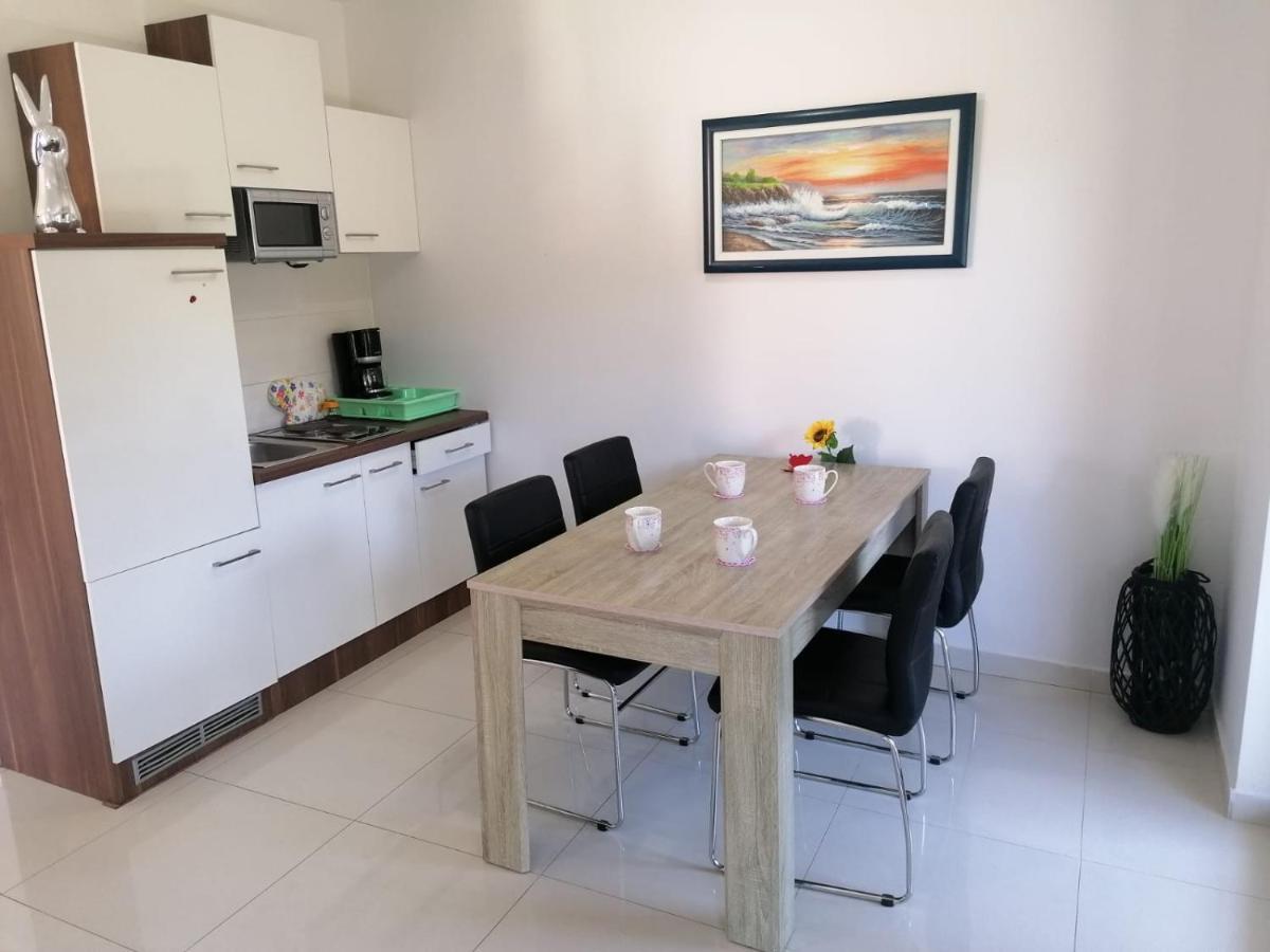 Apartmani U Kastelima Kaštela Exterior foto